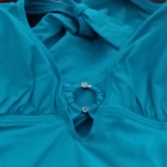 #8❤️ New Tommy Bahama V Neck Halter cup 1 piece bathing suit Tummy control - Picture 15 of 16